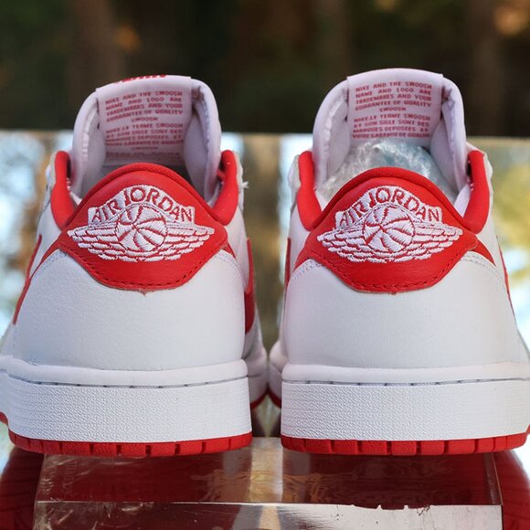 Jordan 1 Retro Low OG University Red - Picture 8 of 13